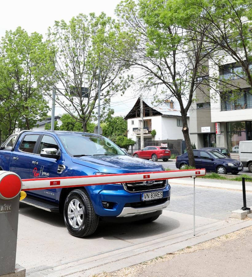 Reshome Focşani Екстериор снимка